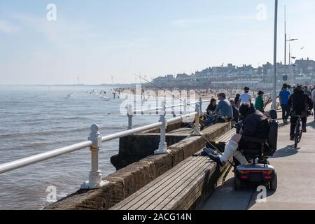 La pesca al di fuori di Bridlington Spa Foto Stock