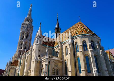 La Chiesa di San Mattia, una chiesa cattolica trova nella Santa Trinità Square, il Buda Castle District, Budapest, Ungheria Foto Stock