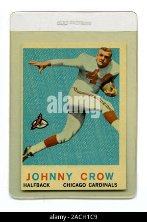 Classic football card raffigurante Johnny Crow un halfback con la Chicago Cardinali rilasciato da Topps Gum in 1959. Foto Stock