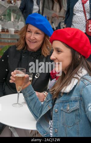 I residenti di Melbourne celebrare cibo francese e la cultura ad una promozione Week-end nella motivazione della storica casa di Como, South Yarra. Foto Stock