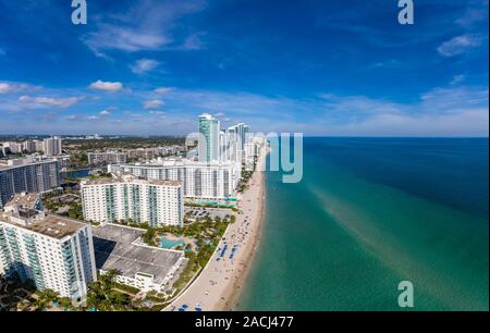 Vista aerea di immacolata spiaggia di Miami Beach, Florida Foto Stock