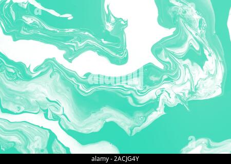 Arte di fluido Avvolgimento bianco onde sullo sfondo di menta. Abstract Sfondo marmo o texture. Foto Stock