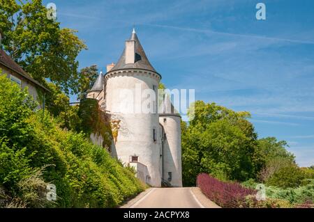 Petit Broutet Castello (XV secolo), classificata come monumento storico, Le Pont-Chretien-Chabenet town, Indre (36), Center-Val de Pays de la Loire, Francia. Foto Stock