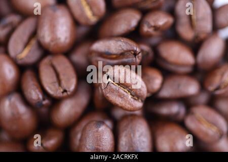 Chicchi di caffè tostati Foto Stock