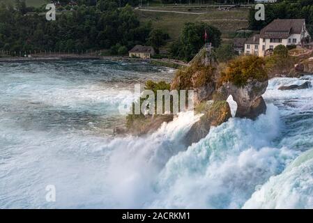 Cascate del Reno di Neuhausen am Rheinfall, Canton Sciaffusa, Svizzera, Europa Foto Stock