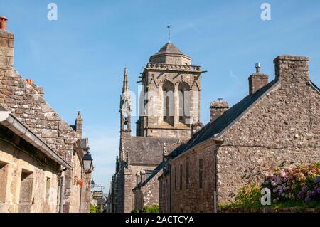 Saint Ronan chiesa (XV secolo), Locronan, elencato come uno dei più belli villaggi medievali in Francia, Finisterre (29), Brittany, Francia Foto Stock