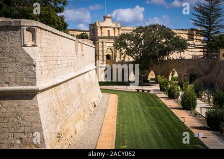 Ingresso principale porta di Mdina,Malta antica capitale, sapere da ottenuto Foto Stock