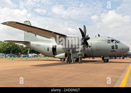 FAIRFORD, Regno Unito - Lug 13, 2018: Slovacco Air Force Alenia C-27J Spartan piano di trasporto RAF Fairford airbase. Foto Stock