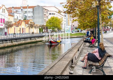 Aveiro, Portogallo. La Venezia del Portogallo. Acclamato come il portoghese equivalente a Venezia, marittimo Aveiro è appollaiata sulle sponde di una laguna costiera Foto Stock