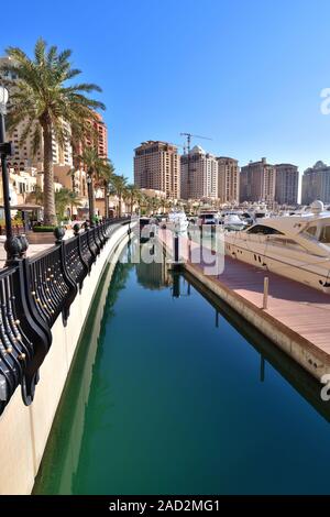 Doha, Qatar - Nov 23. 2019. Marina sull'Isola delle Perle Foto Stock