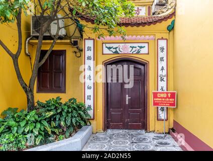 Tran Quoc Pagoda esterno, Hanoi Vietnam Foto Stock