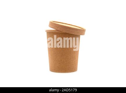 Cup, carta marrone a tazza con coperchio carta isolato su sfondo bianco Foto Stock