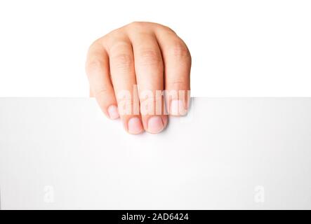 Man mano che tiene blank scheda di pubblicità su bianco Foto Stock