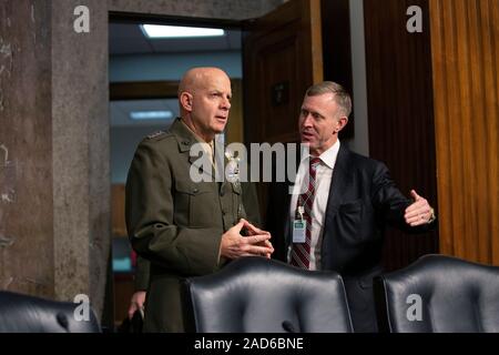 Washington DC, Stati Uniti d'America. 03 Dic, 2019. Washington, DC, Stati Uniti d'America. 3 dicembre, 2019. Il comandante del Marine Corps General David Berger arriva a testimoniare davanti al Senato degli Stati Uniti Comitato sui servizi armati presso l'U.S. Campidoglio in Washington, DC, Stati Uniti, martedì 3 dicembre, 2019. Il pannello ha discusso delle relazioni peggiorate condizioni di alloggiamento per gli Stati Uniti i membri del servizio. Credito: dpa picture alliance/Alamy Live News Foto Stock