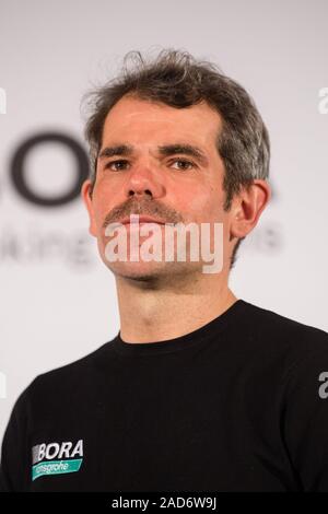 Kolbermoor, Germania. 03 Dic, 2019. Ralph Denk, team manager della bora-hansgrohe cycling team, sarà di scena in occasione della presentazione della squadra di ciclismo per l'anno 2020. Credito: Matthias esitano di fronte/dpa/Alamy Live News Foto Stock