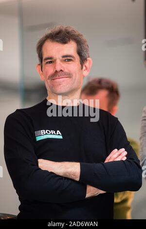 Kolbermoor, Germania. 03 Dic, 2019. Ralph Denk, team manager della bora-hansgrohe cycling team, sarà di scena in occasione della presentazione della squadra di ciclismo per l'anno 2020. Credito: Matthias esitano di fronte/dpa/Alamy Live News Foto Stock