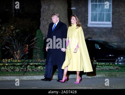 Stati Uniti Presidente Donald Trump e la first lady Melania arrivando per un ricevimento serale per i leader della NATO hanno ospitato dal Primo Ministro Boris Johnson a 10 Downing Street London, come i leader della NATO si riuniscono per contrassegnare 70 anni di alleanza. Foto di PA. Picture Data: martedì 3 dicembre, 2019. Foto di credito dovrebbe leggere: Alastair Grant/PA FILO Foto Stock