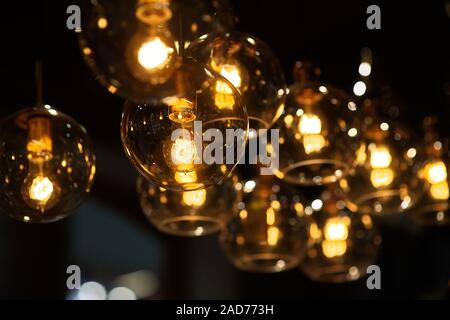 Mason decorativi in stile jar giallo delle lampadine Foto Stock