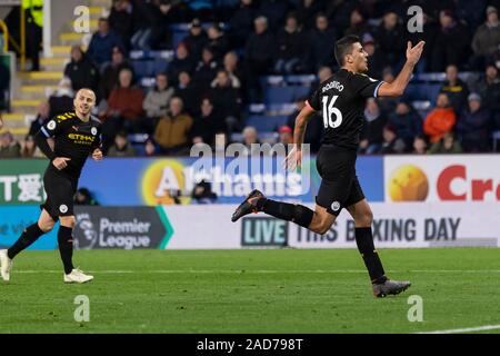 Burnley, Regno Unito. 03 Dic, 2019. Rodri del Manchester City festeggia dopo aver segnato il suo lato del terzo obiettivo di rendere il cliente 0-3 durante il match di Premier League tra Burnley e il Manchester City a Turf Moor il 3 dicembre 2019 a Burnley, Inghilterra. (Foto di Daniel Chesterton/phcimages.com) Credit: Immagini di PHC/Alamy Live News Foto Stock