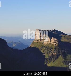 Schibe, mountain vista dal Monte Niederhorn, Oberland bernese. La Svizzera. Foto Stock