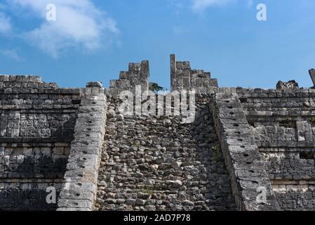 Rovine, piramide e templi in Chichen Itza, Yucatan, Messico Foto Stock