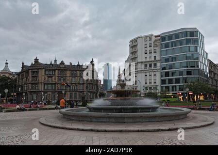 Moyua o ellittica posto nel quartiere abando di bilbao, Spagna Foto Stock