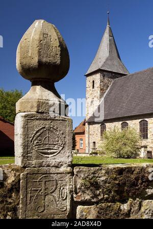 Chiesa Evangelica Schuesselburg, Petershagen, Renania settentrionale-Vestfalia, Germania, Europa Foto Stock