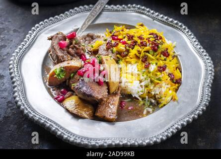 Tradizionale khoresh iraniano beh stufato con pezzetti di agnello Foto Stock