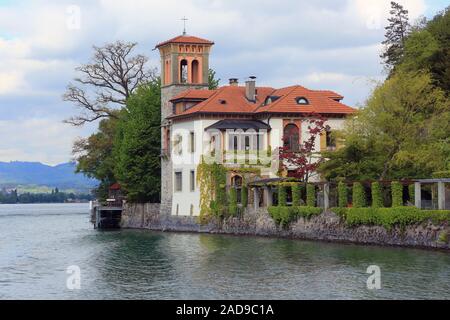 Oberhofen sul Lago di Thun, villa e villa sul lago Foto Stock