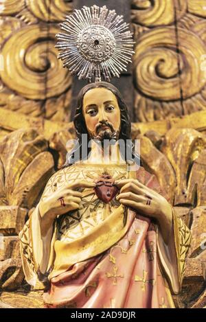 Gesù Cristo, la figura di un santo, la Chiesa Gesuita, Funchal, Madeira, Portogallo, Europa Foto Stock