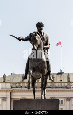 Varsavia, Polonia, 03 maggio 2016 - Il Principe Józef Antoni Poniatowski statua di fronte al Palazzo Presidenziale Foto Stock