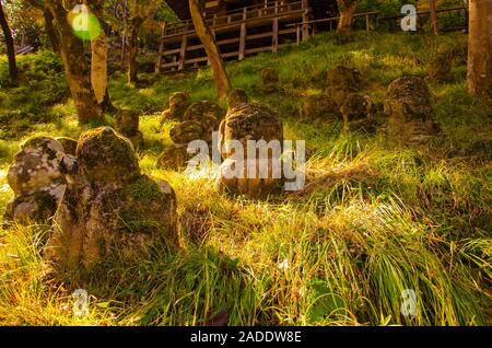 Jizo statue in Otagi Nenbutsuji tempio di Kyoto, Giappone Foto Stock