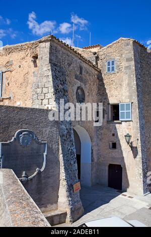 Santuari monastero de Sant Salvador sulla sommità di una collina Puig de Sant Salvador, fondata nel 1342, Felanitx, Maiorca, isole Baleari, Spagna Foto Stock