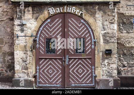 Ingresso storico cancello, Club-Diskothek Barfusser, Schwabisch Hall, Baden-Württemberg, Germania Foto Stock