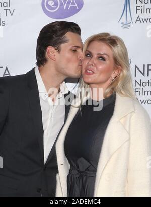 Los Angeles, California, USA. 03 Dic, 2019. Gleb Savchenko, Elena Samodanova, a seconda annua National Film e TV premi al Globe Theatre di Los Angeles, la California il 3 dicembre 2019. Credit Faye Sadou/MediaPunch Credito: MediaPunch Inc/Alamy Live News Foto Stock