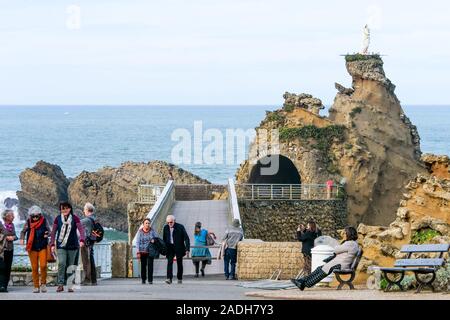 Rocher de la Vierge - Holly Vergine Rock, Biarritz, Pyrénées-Atlantiques, Pyrenees-Atlantique, Francia Foto Stock