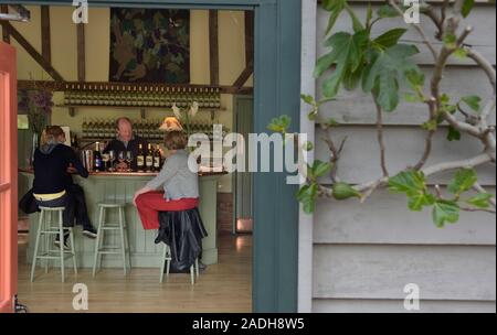 Il Salto di lepre/ristorante cafe, WYKEN vigneti, Stanton, vicino a Bury St Edmunds, Suffolk, East Anglia, England, Regno Unito Foto Stock