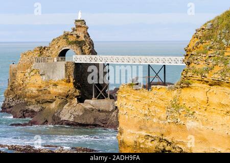 Rocher de la Vierge - Holly Vergine Rock, Biarritz, Pyrénées-Atlantiques, Pyrenees-Atlantique, Francia Foto Stock