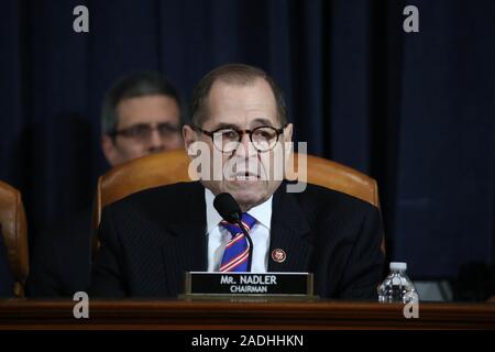 Washington, Stati Uniti. 04 Dic, 2019.Washington DC, Stati Uniti d'America. 04 Dic, 2019. Washington DC, Stati Uniti d'America. 4 dicembre, 2019. Casa Comitato Giudiziario Presidente Jerrold Nadler (D-NY) parla prima di studiosi costituzionale Noah Feldman dell'Università di Harvard, Pamela Karlan della Stanford University, Michael Gerhardt dell'Università della Carolina del Nord, e Jonathan Turley di George Washington University testimoniare davanti la casa Comitato Giudiziario nel Longworth House Edificio per uffici a Capitol Hill 4 Dicembre 2019 a Washington, DC. Credito: UPI/Alamy Live News Foto Stock