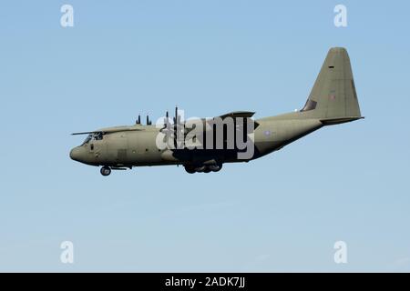 Lockheed C-130J Hercules C.5, ZH888 azionato da 30 & 47 Sqd, Royal Air Force, visto e in base a RAF Brize Norton, Oxon, 27 settembre 2018. Foto Stock