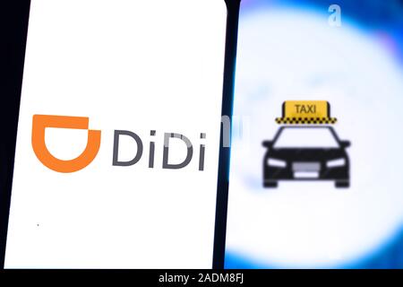 Smart phone con Didi Chuxing Technology Co. logo, che è una impresa di trasporto. Gli Stati Uniti, California, 2 Dicembre 2019 Foto Stock