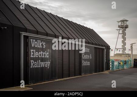 Nuovo volks elettrica ferroviaria dalla stazione di Brighton Foto Stock