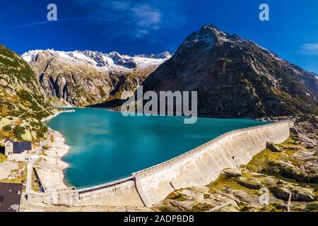 Vista aerea del Lago Gelmer vicino dal Grimselpass nelle Alpi svizzere, Gelmersee, Svizzera Foto Stock