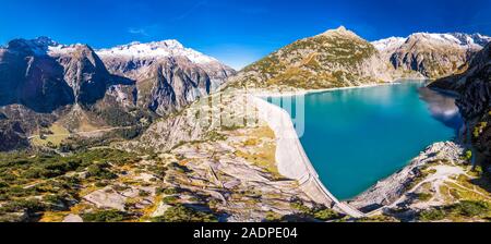 Gelmer lago vicino dal Grimselpass nelle Alpi svizzere, Gelmersee, Svizzera. Foto Stock