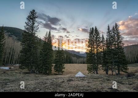 Campeggio nel deserto Pecos Foto Stock