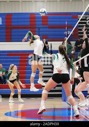 Azione di pallavolo con Kuna vs Bonneville High School a Coeur d'Alene, Idaho. Foto Stock