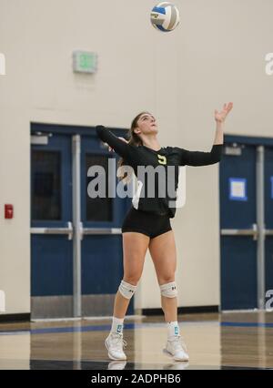 Azione di pallavolo con Kuna vs Bonneville High School a Coeur d'Alene, Idaho. Foto Stock
