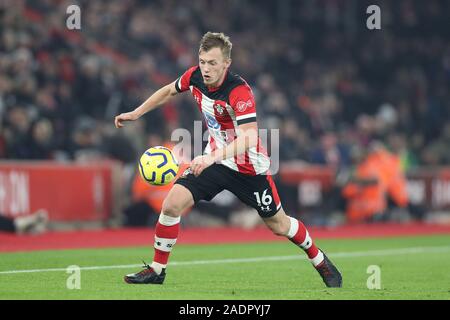 SOUTHAMPTON, Inghilterra - dicembre 4th Southampton centrocampista James Ward-Prowse in azione durante il match di Premier League tra Southampton e Norwich City presso il St Mary's Stadium, Southampton il Mercoledì 4 dicembre 2019. (Credit: Jon Bromley | MI News) solo uso editoriale Credito: MI News & Sport /Alamy Live News Foto Stock