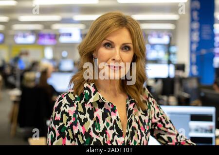 Alison Comyn, irlandese giornalista televisivo ed emittente. Ha attualmente presenta Sky News dal mondo su Sky News. Fotografato a Sky Studios in Osterley, Foto Stock