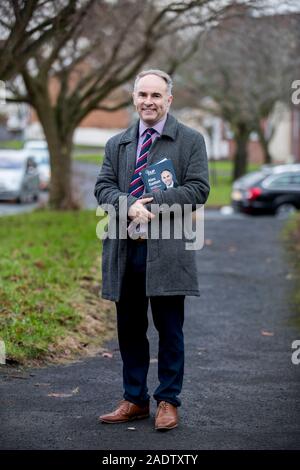 Alex Easton, chi è la partizione DUP candidato per il nord verso il basso nelle prossime elezioni generali del dicembre 12. Signor Easton è in una battaglia per il sedile contro il Partito dell Alleanza del Nord Irlanda Stephen Farry. Signora Sylvia Hermon è servita come membro del Parlamento europeo per la circoscrizione tra il 2001 e il 2019 e ha scelto di non eseguire nuovamente per un altro termine. Foto Stock